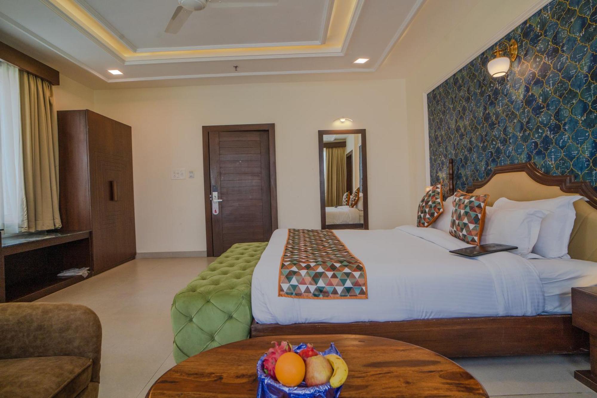 The Courtyard - Beyond Bar & Club Hotel Udaipur Buitenkant foto