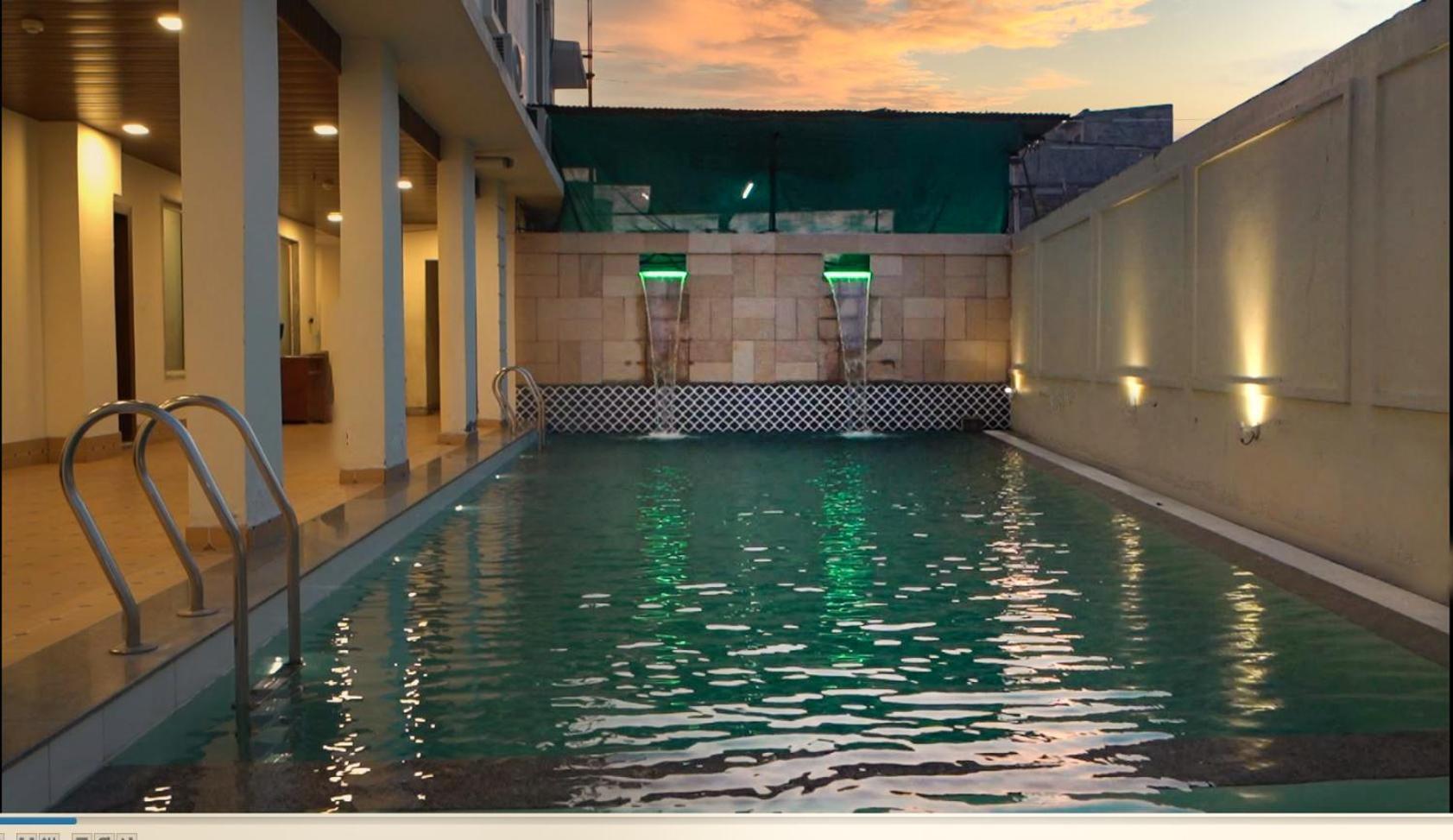 The Courtyard - Beyond Bar & Club Hotel Udaipur Buitenkant foto
