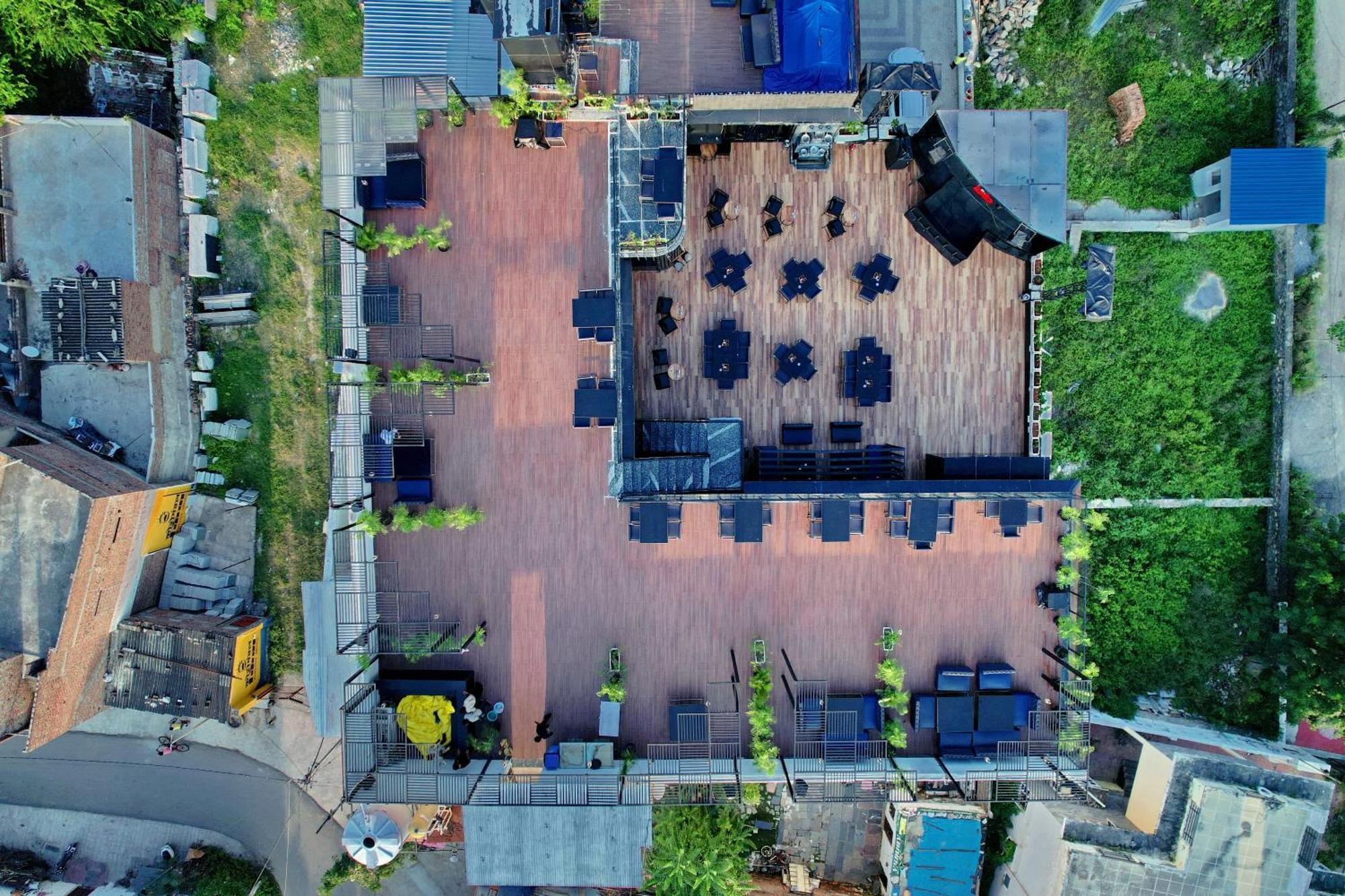 The Courtyard - Beyond Bar & Club Hotel Udaipur Buitenkant foto
